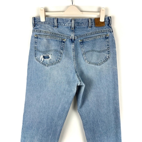 Vintage Lee High Rise Blue Jeans in a Light Blue Stone Wash • Ankle Cut • 36X30 - Picture 2 of 9